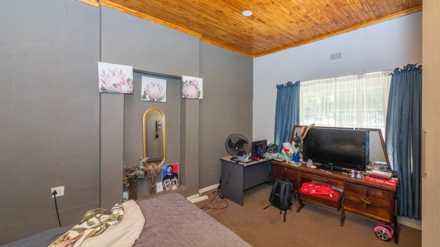 4 Bedroom Property for Sale in Suidrand Free State